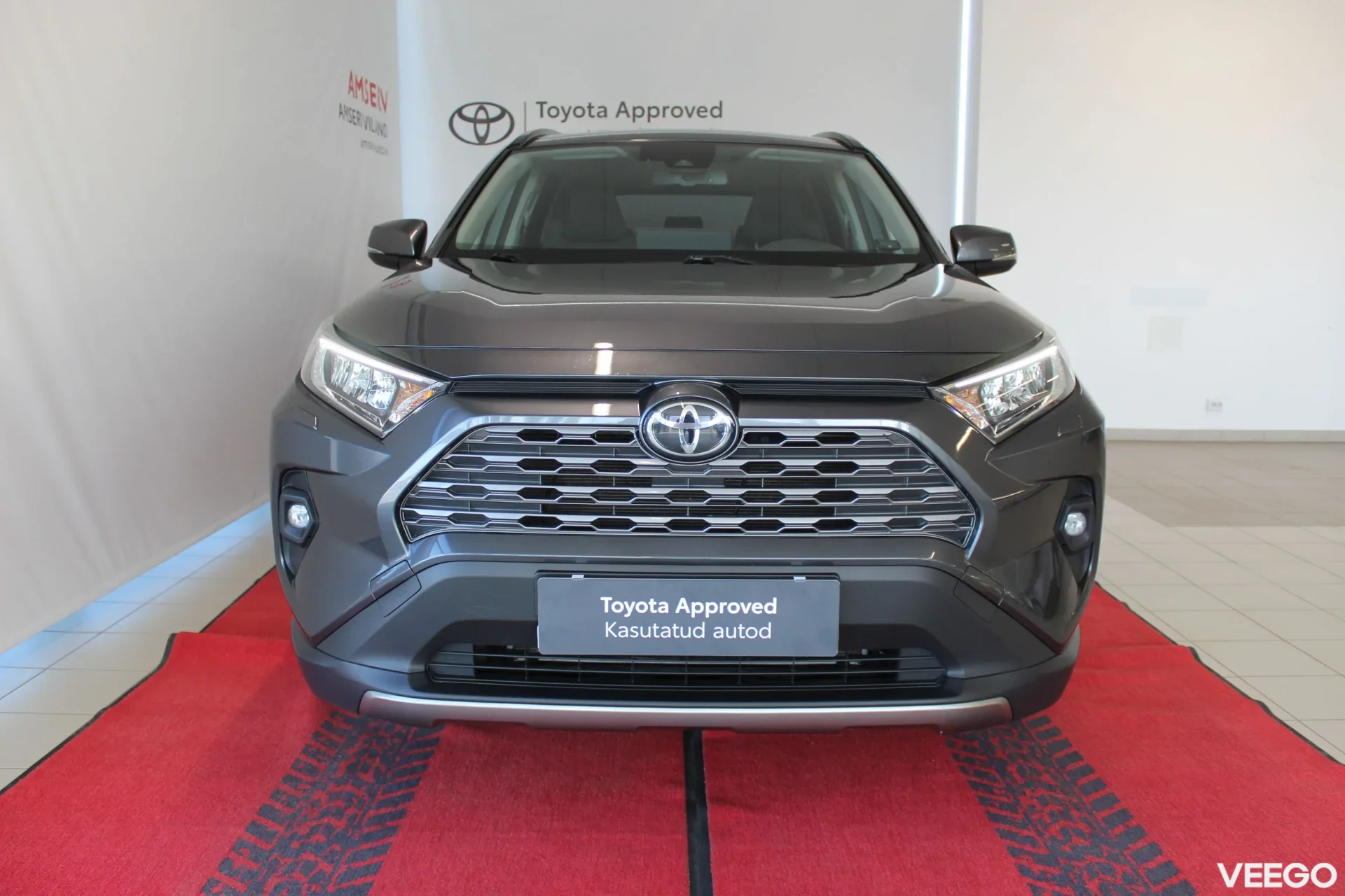Toyota RAV4 Luxury Comfort pakett FWD 2 129kW
