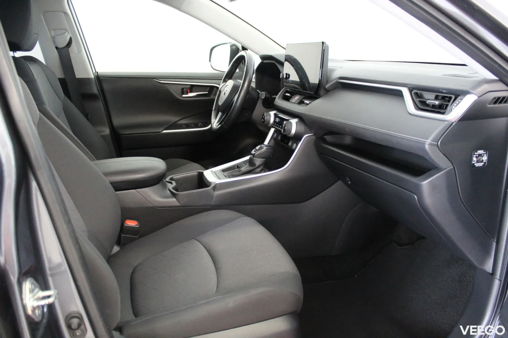 Toyota RAV4 Luxury Comfort pakett FWD 2 129kW