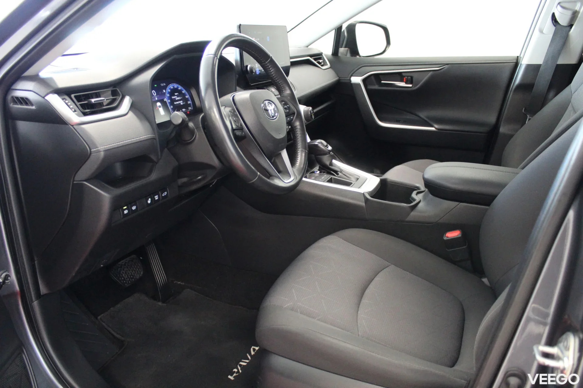 Toyota RAV4 Luxury Comfort pakett FWD 2 129kW