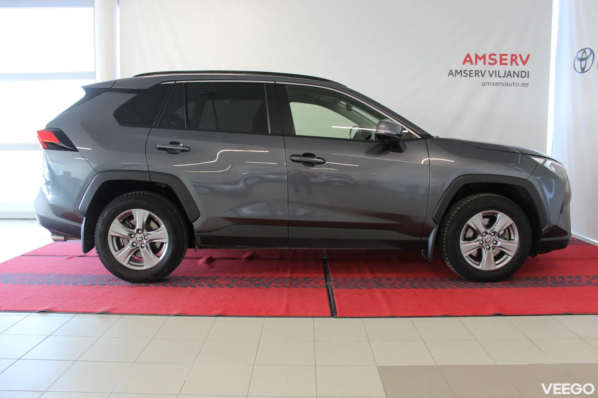 Toyota RAV4 Luxury Comfort pakett FWD 2 129kW