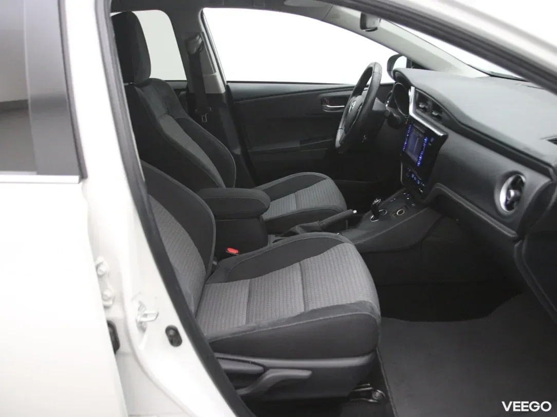 Toyota Auris 1.8 100kW