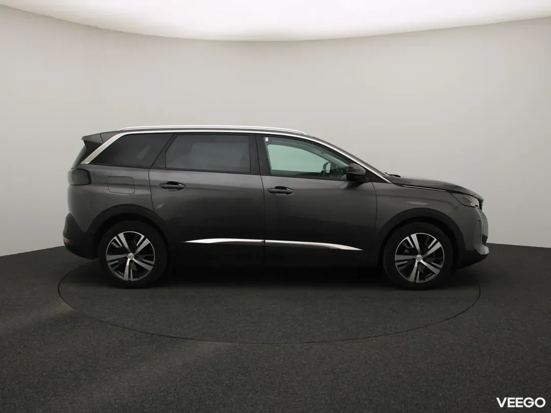 Peugeot 5008 1.5 96kW