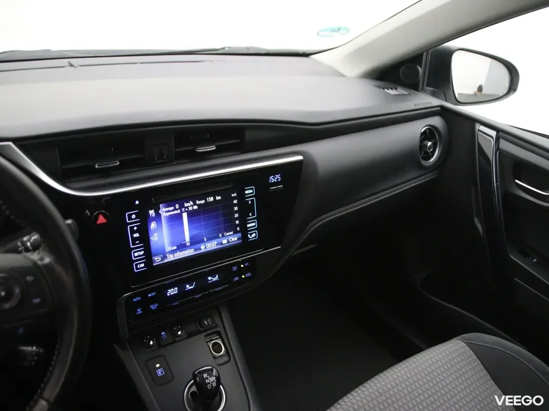 Toyota Auris 1.8 100kW