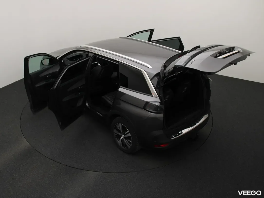 Peugeot 5008 1.5 96kW