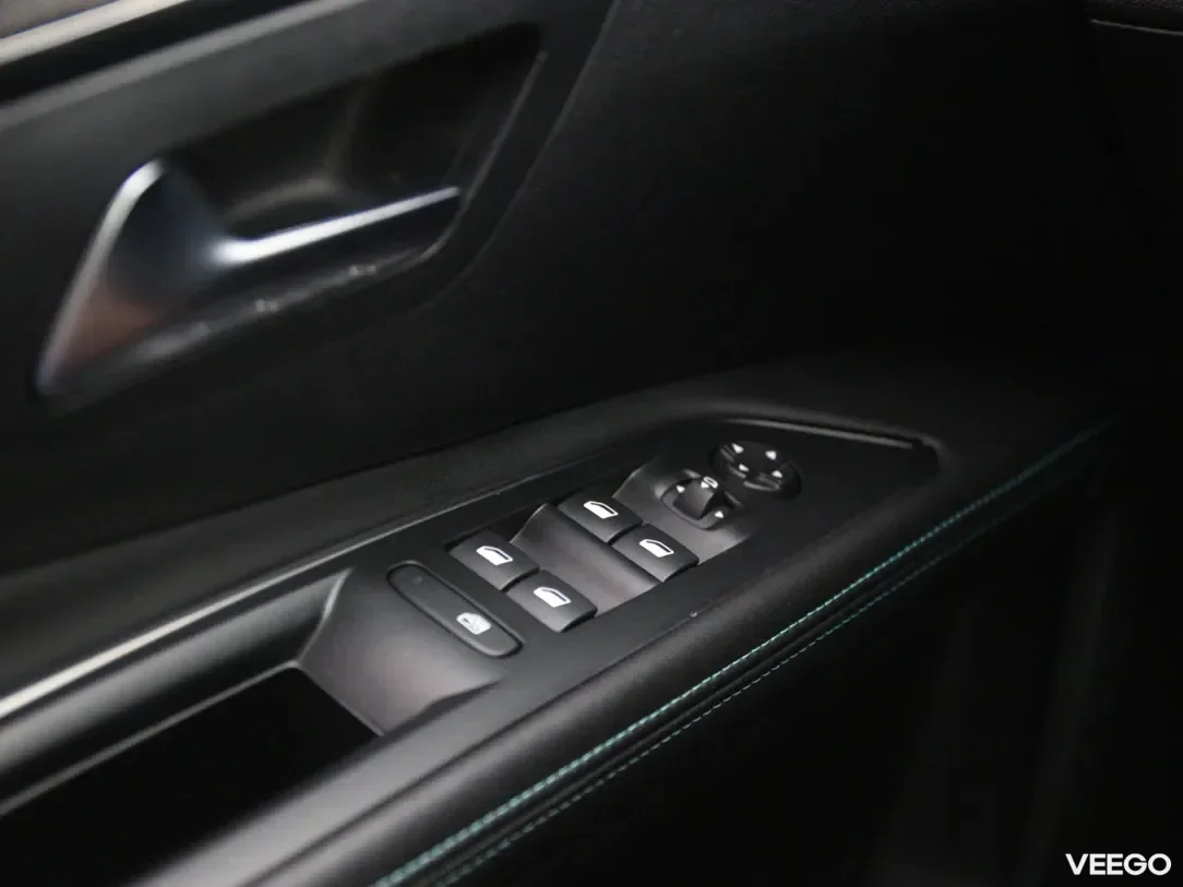 Peugeot 5008 1.5 96kW