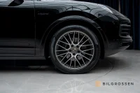 Porsche Cayenne E-Hybrid Platinum Edition Pano BOSE Hud MOMS 340kW
