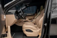 Porsche Cayenne E-Hybrid Platinum Edition Pano BOSE Hud MOMS 340kW