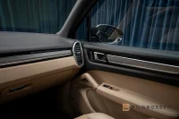Porsche Cayenne E-Hybrid Platinum Edition Pano BOSE Hud MOMS 340kW