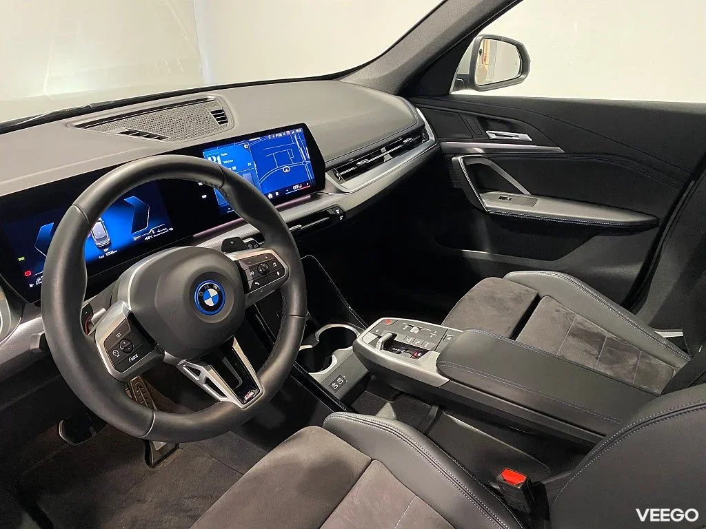 BMW X1 xDrive25e M-Sport Keyless Elstolar med minne Rattvärme