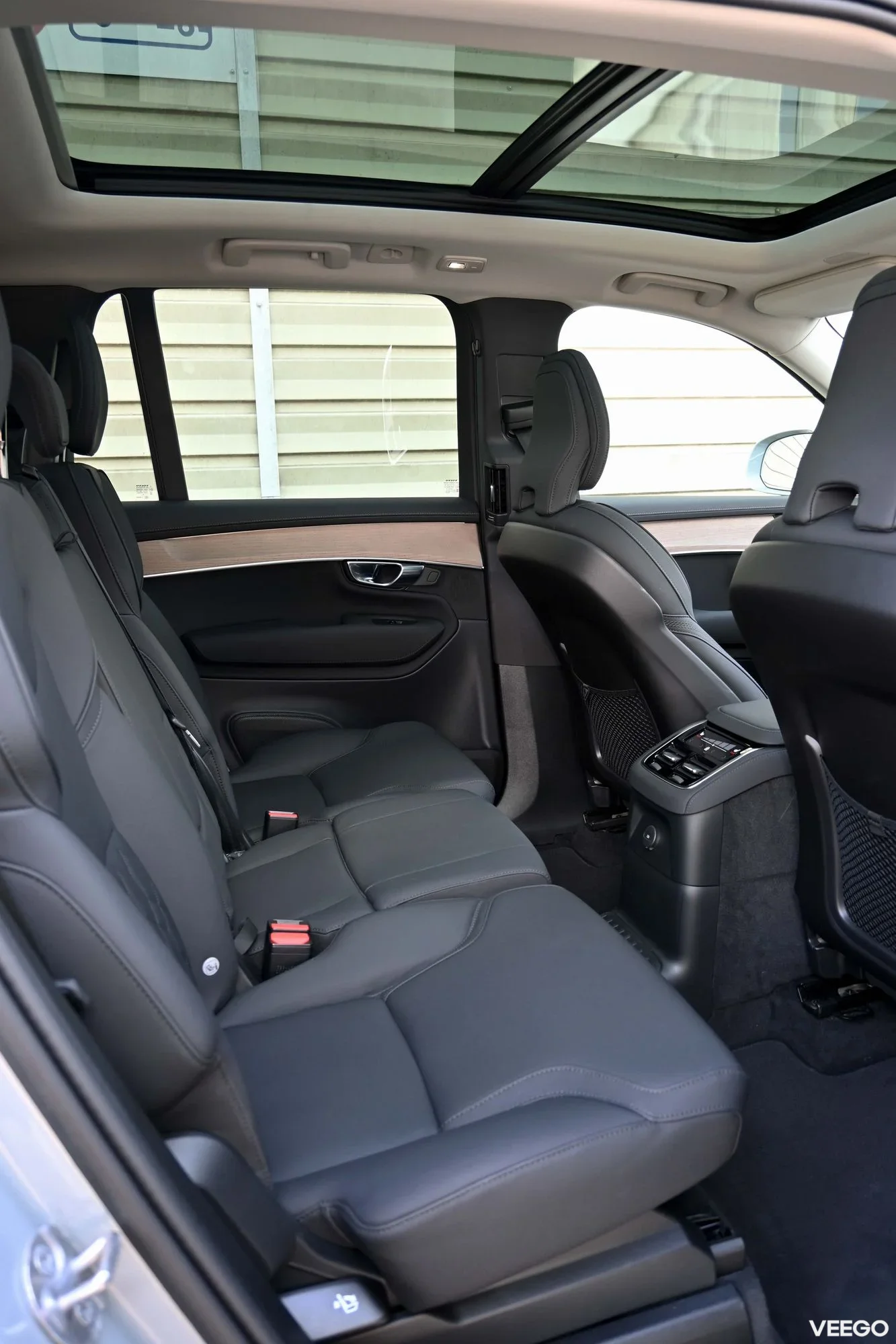 Volvo XC90 AWD H&K BRIGHT XENIUM INTELLI MY26 2 335kW