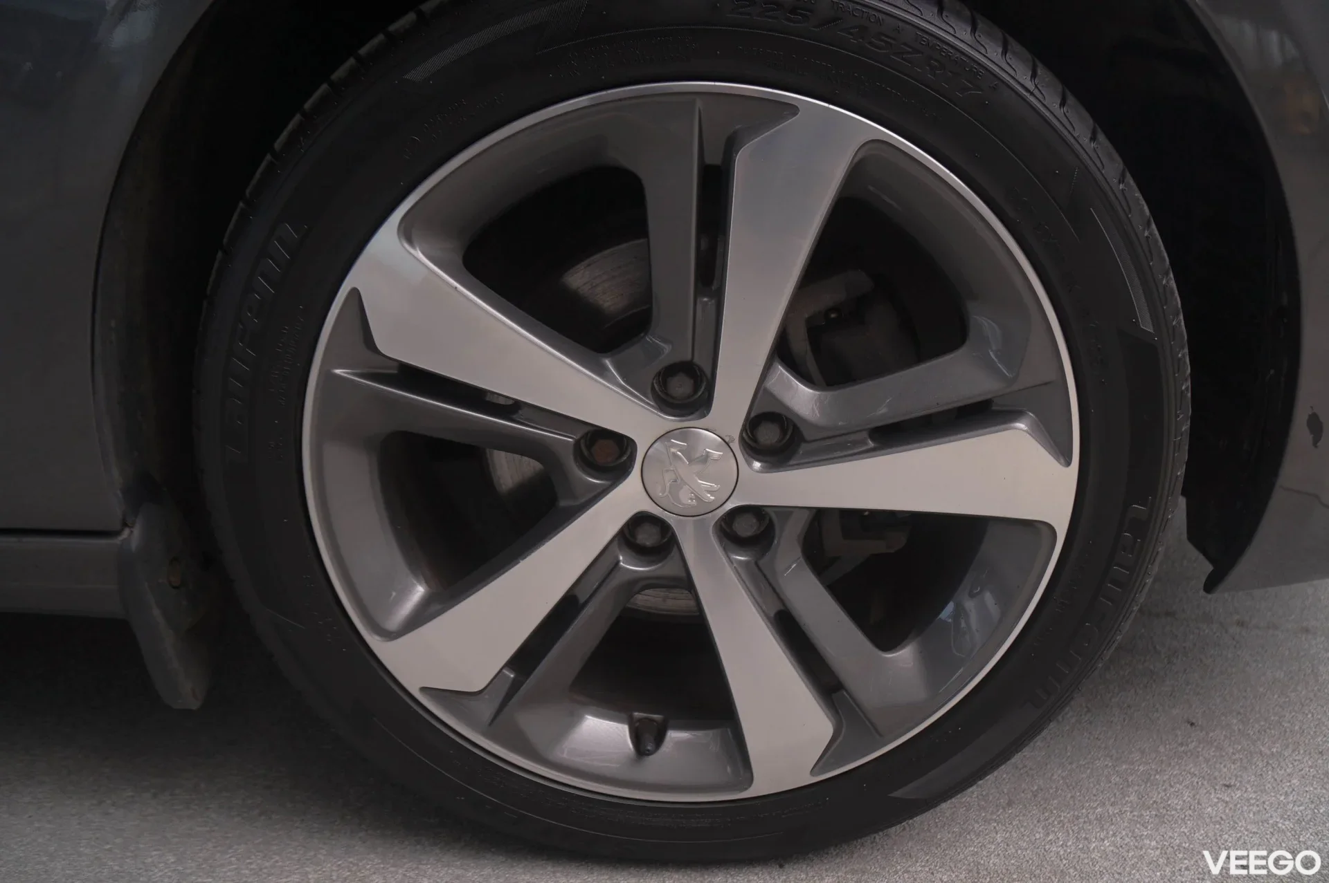 Peugeot 308 - 1.2 96kW