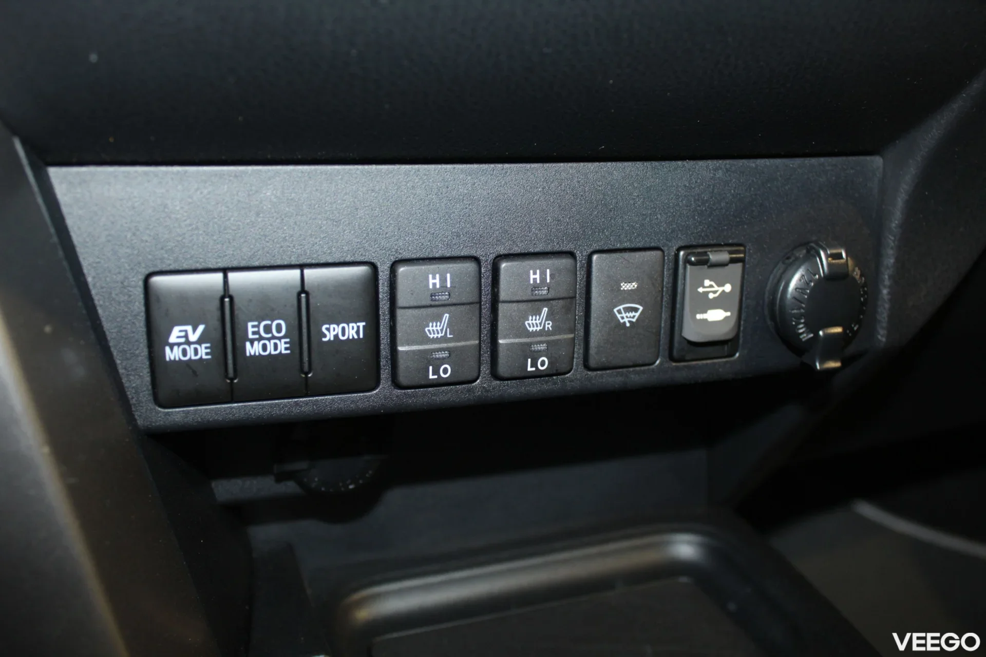 Toyota RAV4 Premium 2.5 114kW