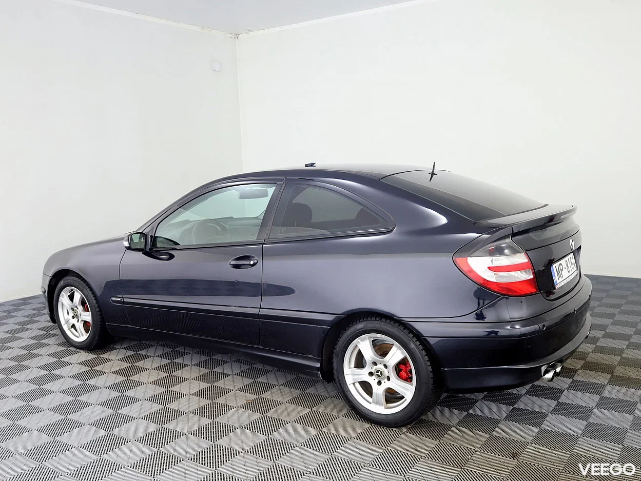 Mercedes-Benz C220 2.2 105kW