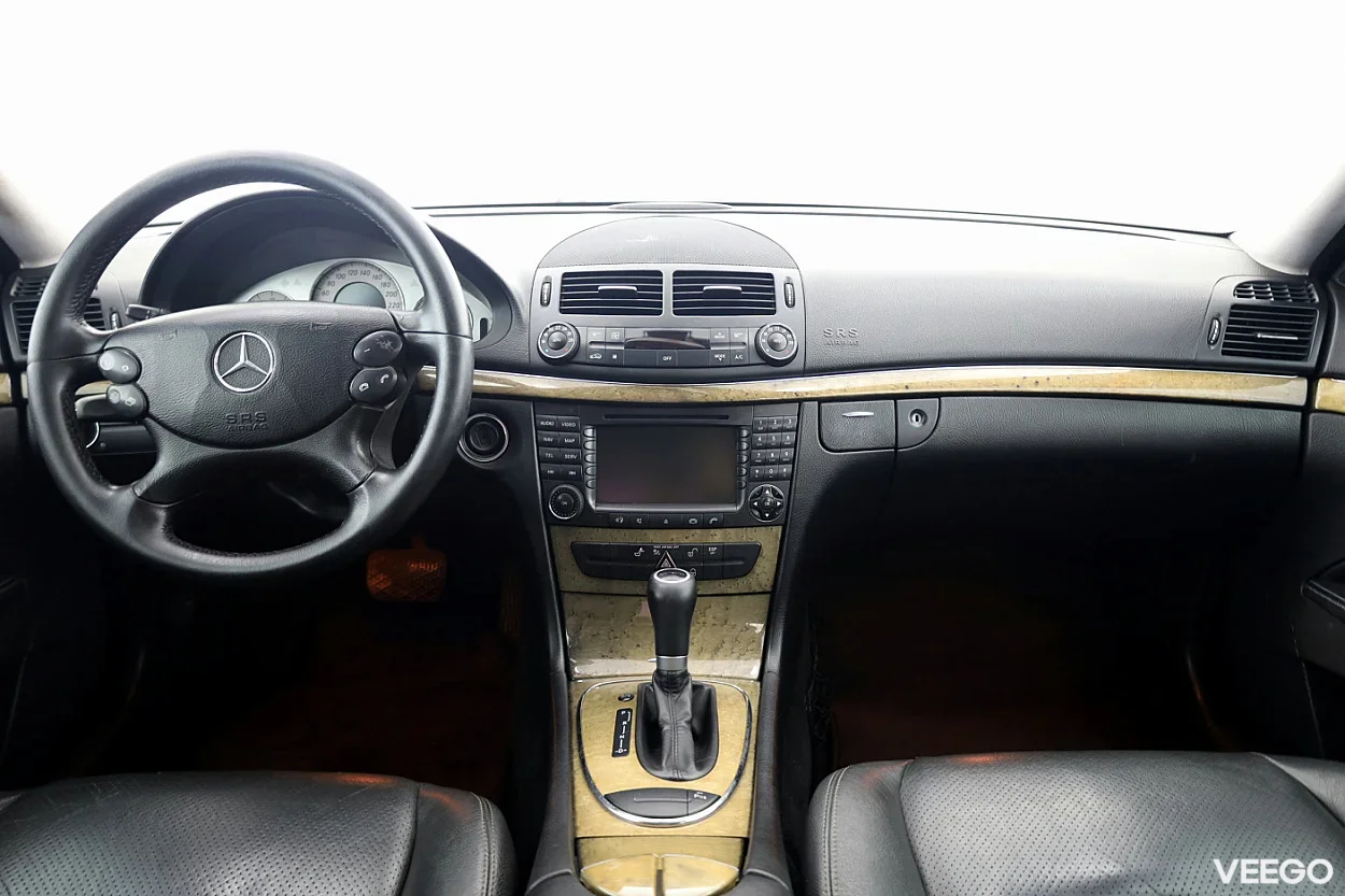 Mercedes-Benz E220 2.1 125kW