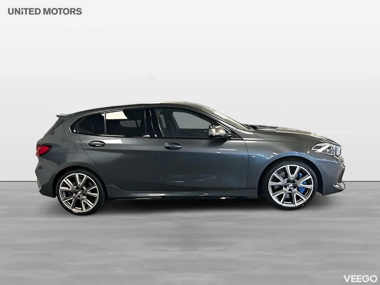 BMW M135 xDrive M-Sport Panorama Keyless Elstolar med minne H/K