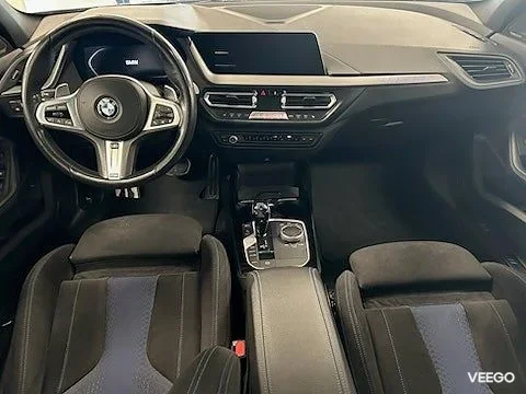 BMW M135 xDrive M-Sport Panorama Keyless Elstolar med minne H/K