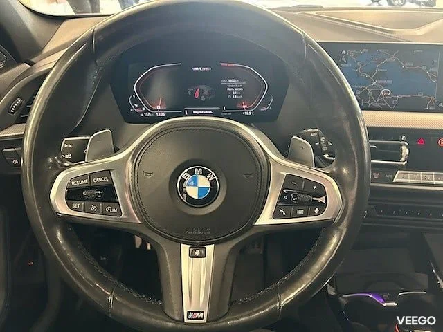 BMW M135 xDrive M-Sport Panorama Keyless Elstolar med minne H/K