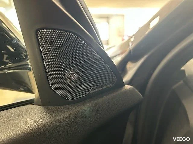 BMW M135 xDrive M-Sport Panorama Keyless Elstolar med minne H/K