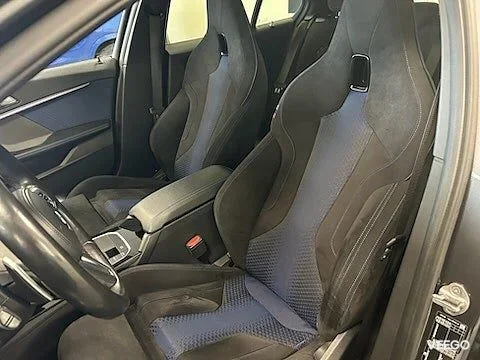 BMW M135 xDrive M-Sport Panorama Keyless Elstolar med minne H/K