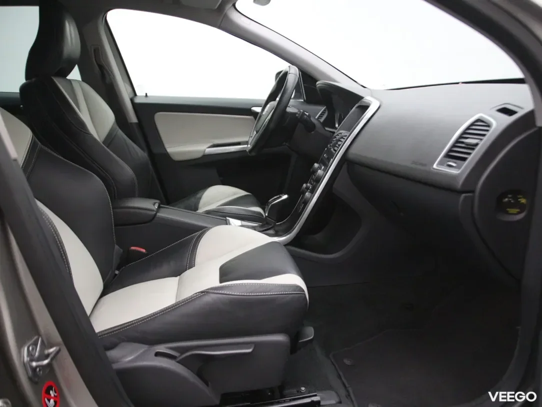 Volvo XC60 2.4 158kW