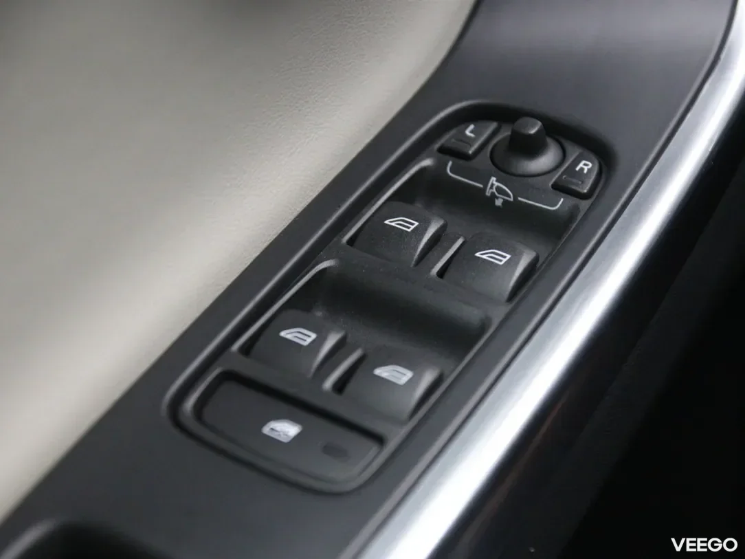 Volvo XC60 2.4 158kW