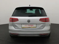 Volkswagen Passat 2 176kW thumbnail