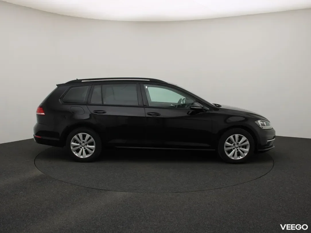 Volkswagen Golf 1.6 85kW