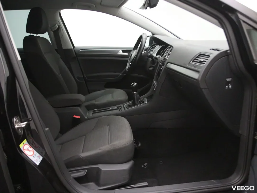 Volkswagen Golf 1.6 85kW