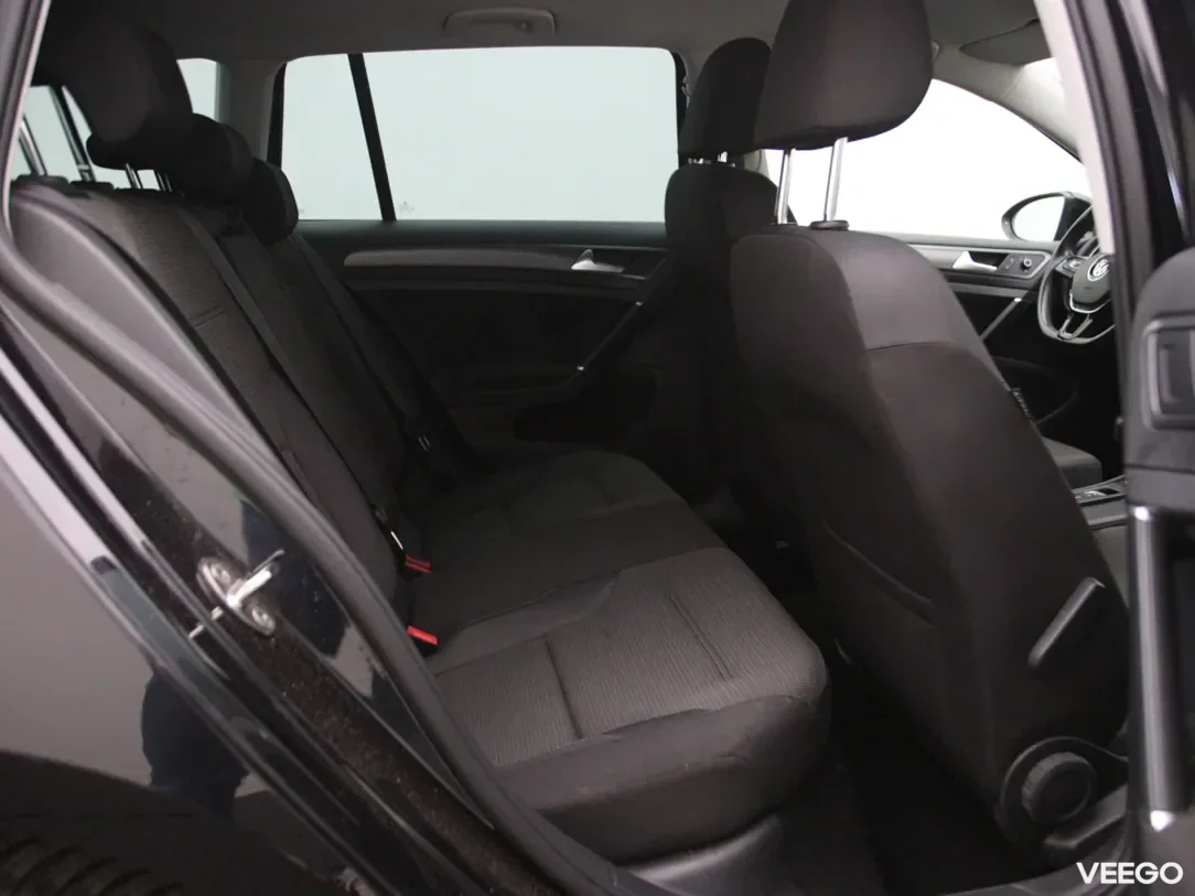 Volkswagen Golf 1.6 85kW