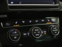 Volkswagen Passat 2 176kW thumbnail