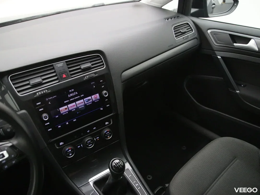 Volkswagen Golf 1.6 85kW