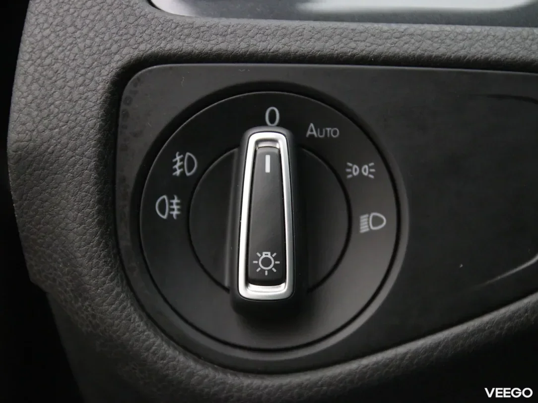 Volkswagen Golf 1.6 85kW