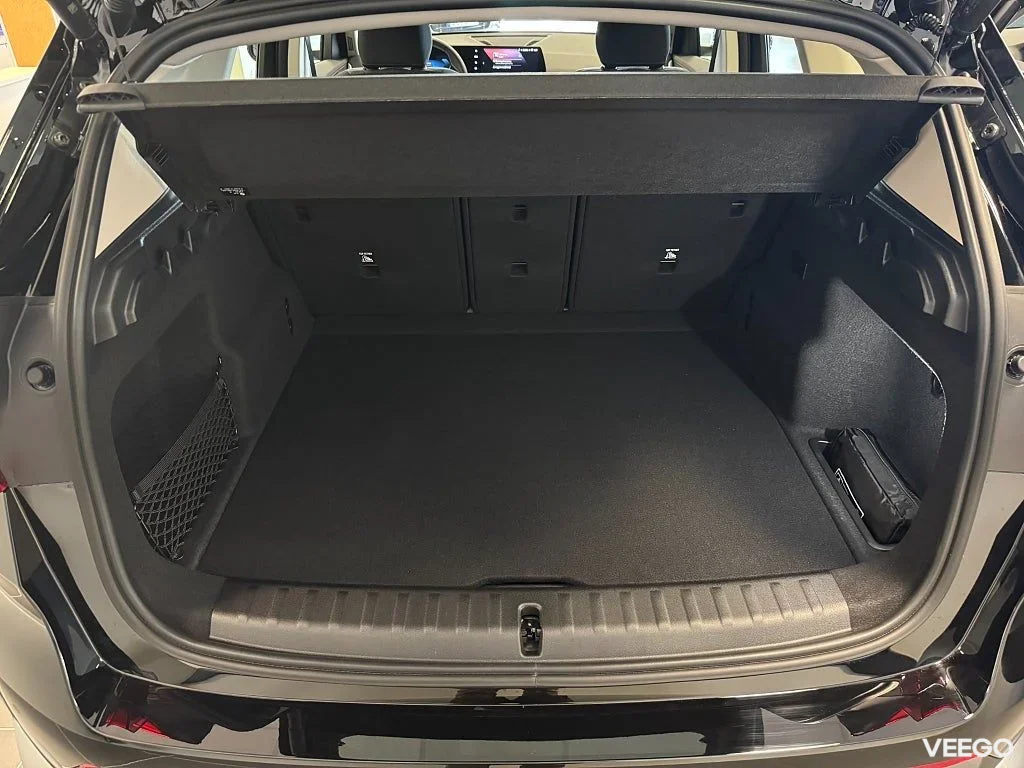 BMW iX1 eDrive20 Active Drag Rattvärme Backkamera