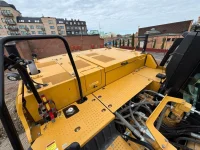 Caterpillar 323 122kW