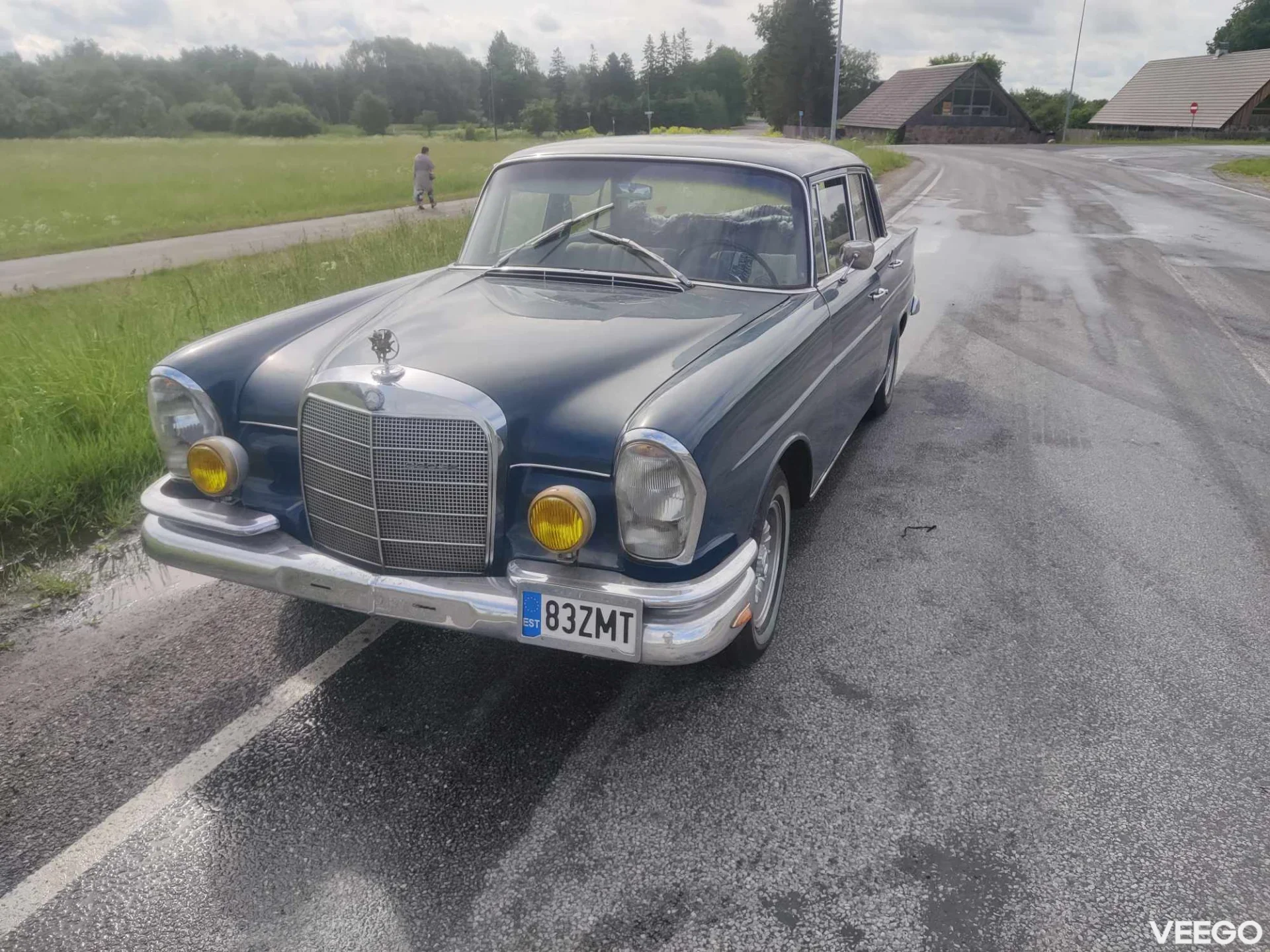 Mercedes-Benz 220 2.2 70kW