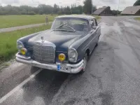 Mercedes-Benz 220 2.2 70kW thumbnail