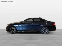 BMW 530 xDrive Sedan thumbnail