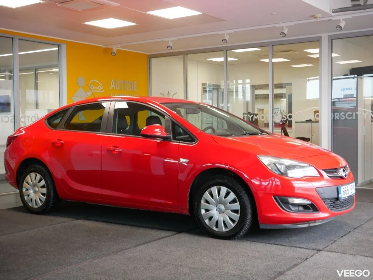 Opel ASTRA NOTCHBACK - 1.6 85kW