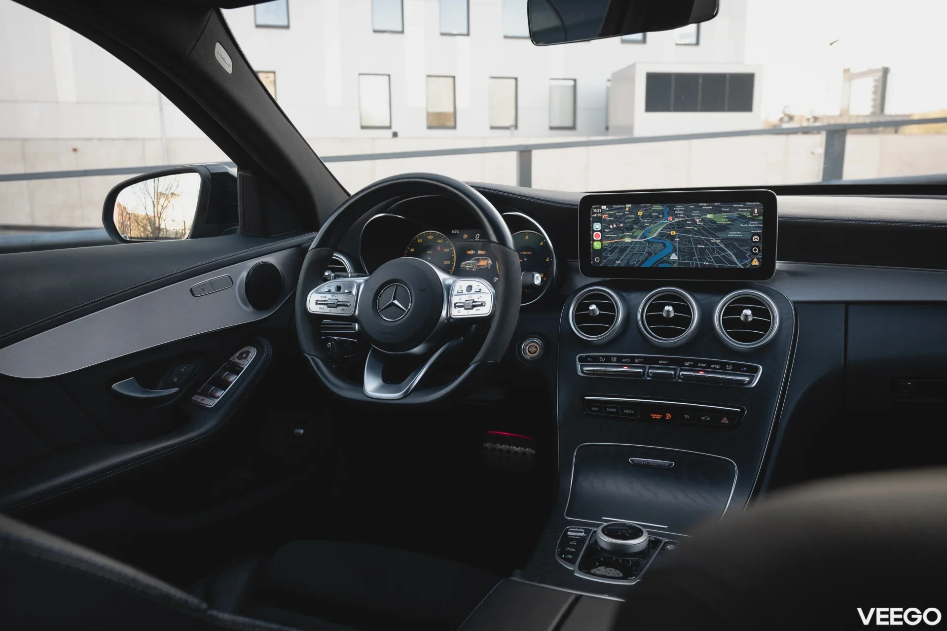 Mercedes-Benz C220 2.0 143kW