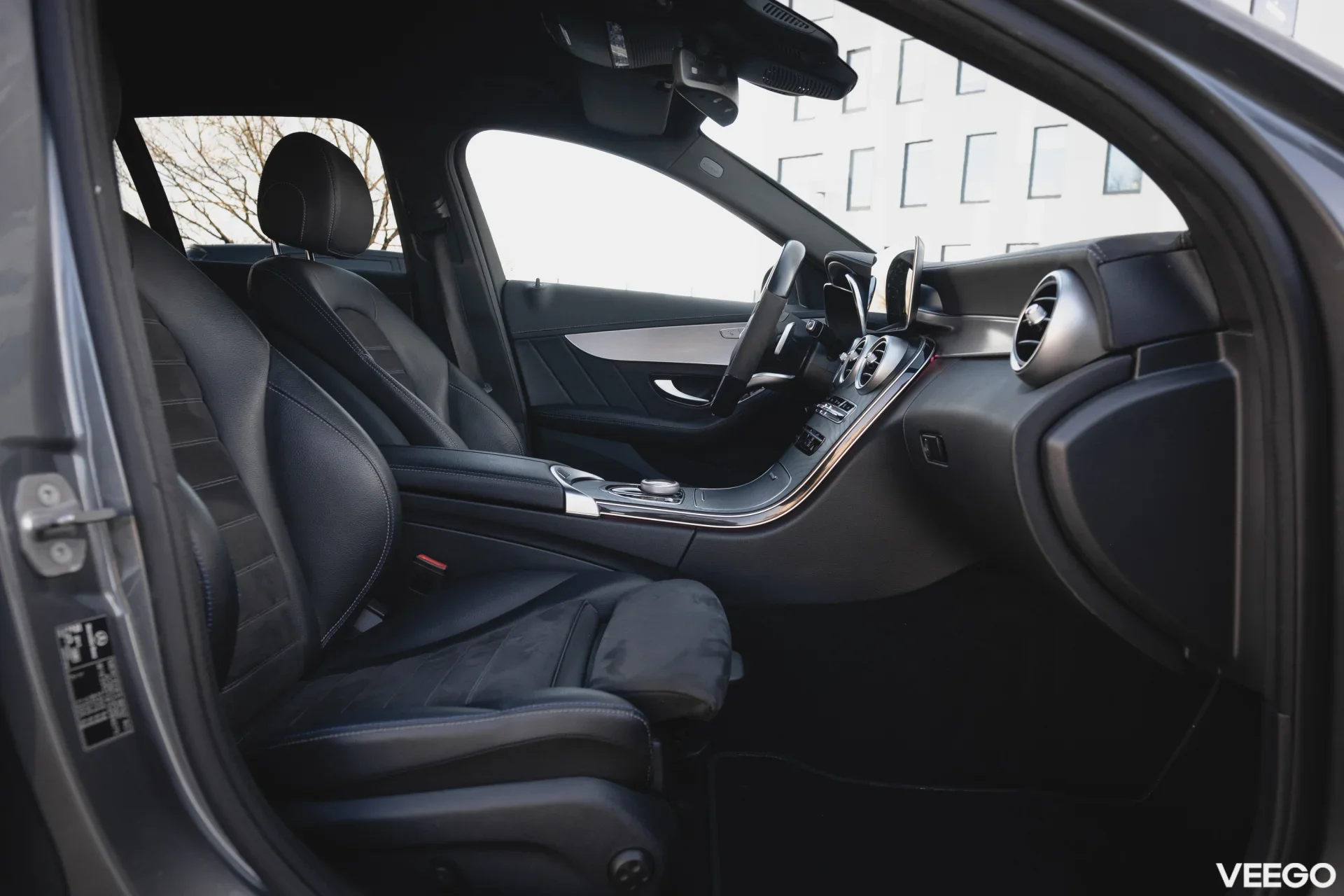 Mercedes-Benz C220 2.0 143kW