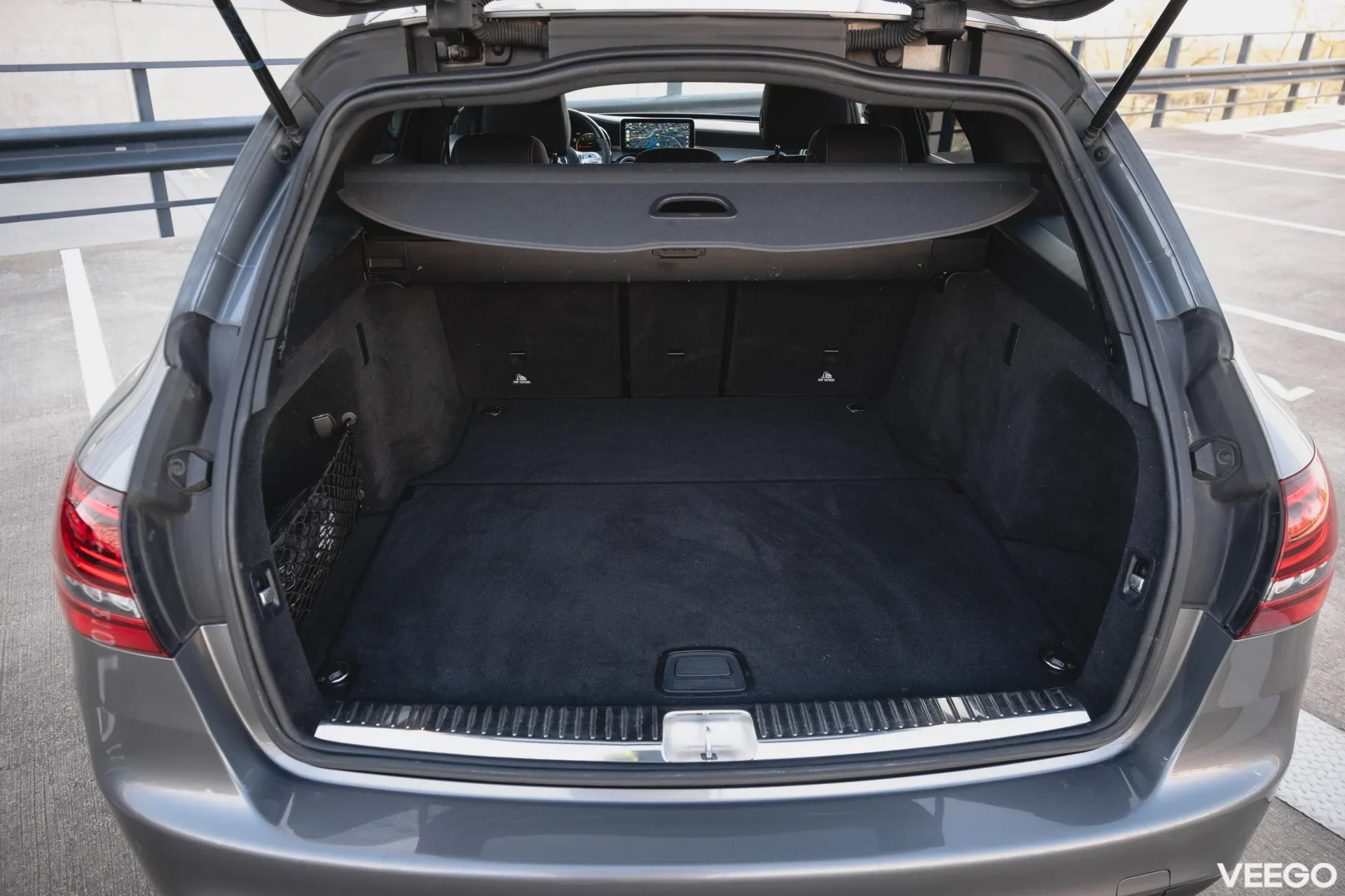 Mercedes-Benz C220 2.0 143kW