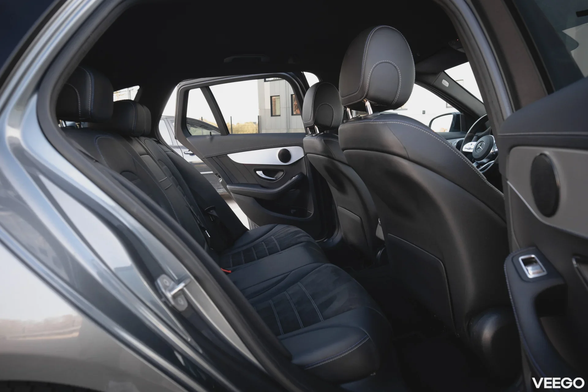 Mercedes-Benz C220 2.0 143kW