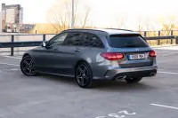 Mercedes-Benz C220 2.0 143kW thumbnail