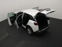 Peugeot 3008 1.2 96kW thumbnail