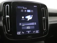 Volvo XC40 2 140kW thumbnail