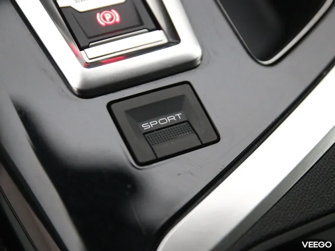 Peugeot 3008 1.2 96kW