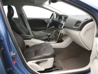 Volvo V40 2 88kW thumbnail