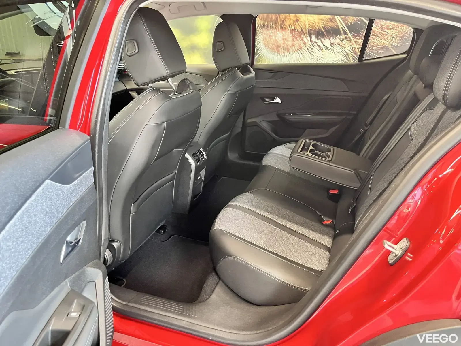 Peugeot 408 1.2 96kW