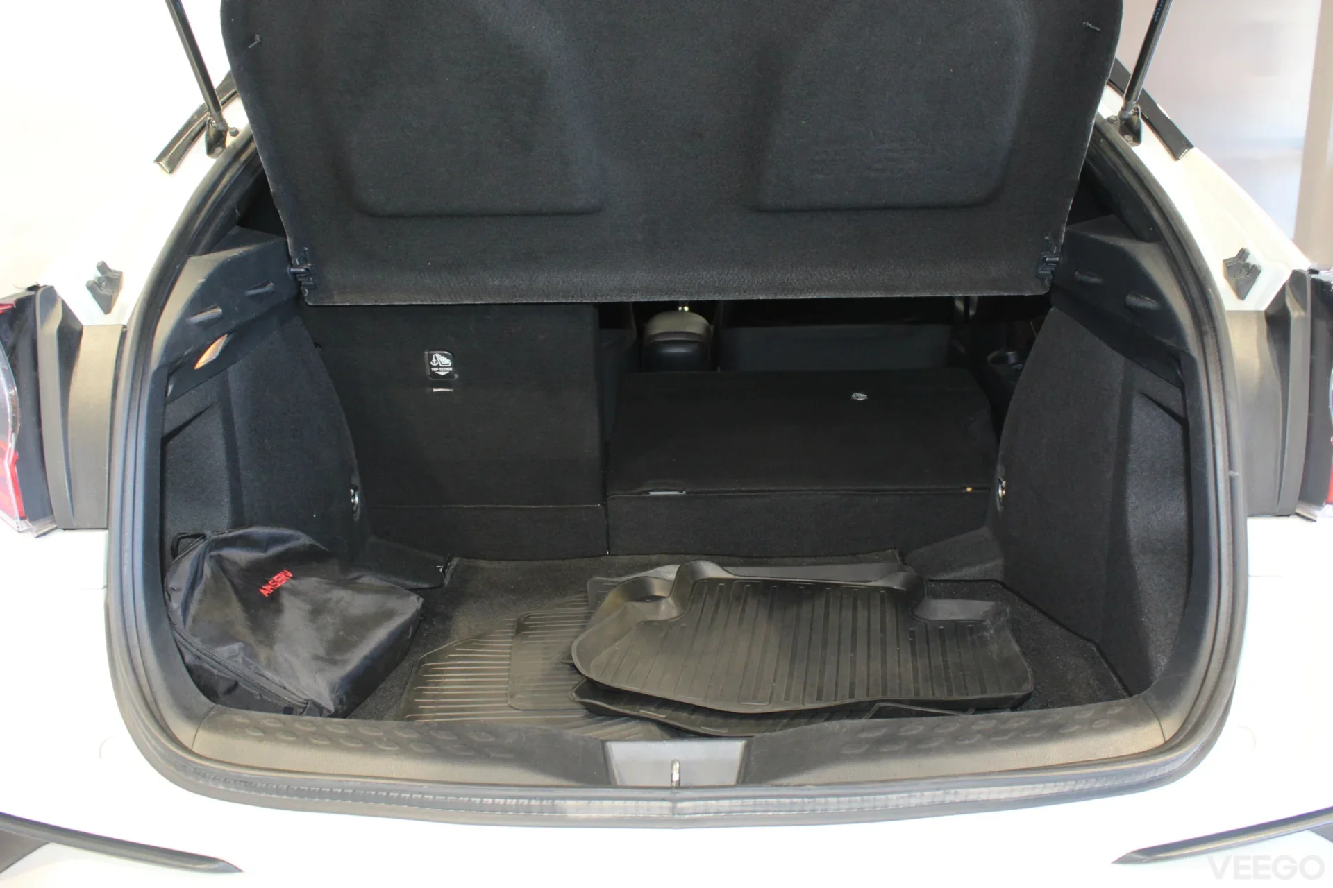 Toyota C-HR Luxury Plus 1.8 72kW