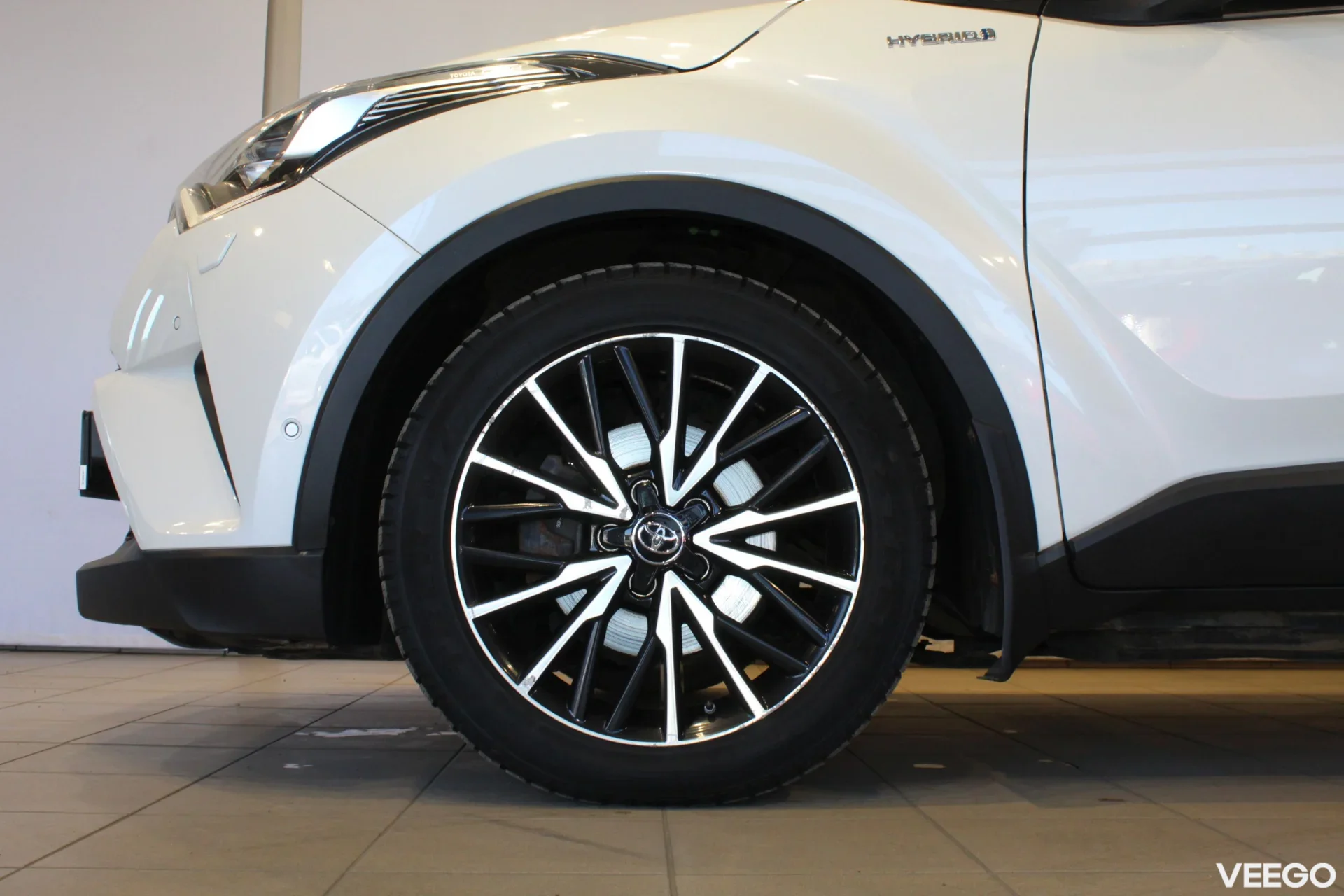 Toyota C-HR Luxury Plus 1.8 72kW